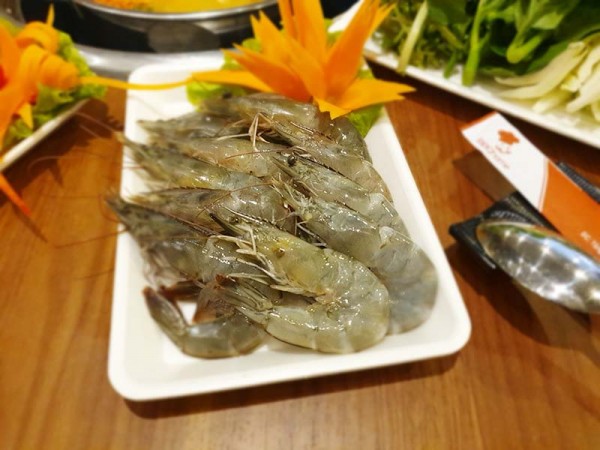 TÔM LỚP